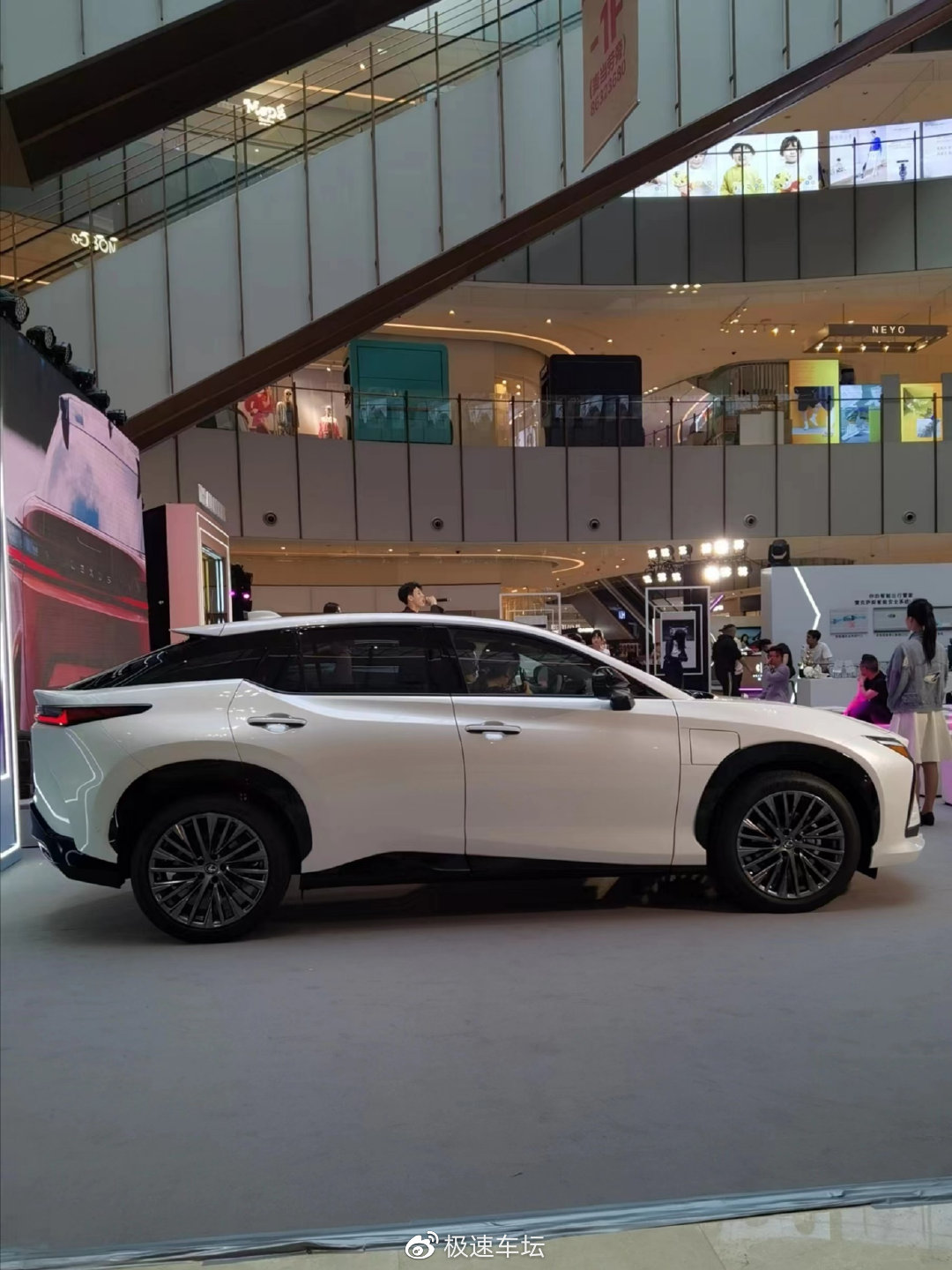 混动RX vs 纯电RZ，怎么选？