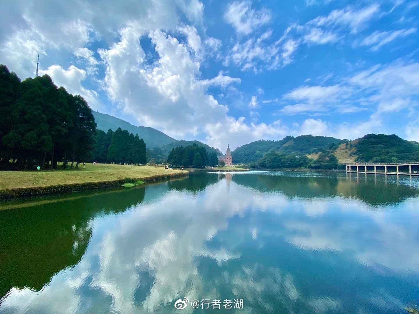 在桂东南第一高峰大容山的山上 有个 小莲池 是山上的一个湖泊 高清图集 新浪网