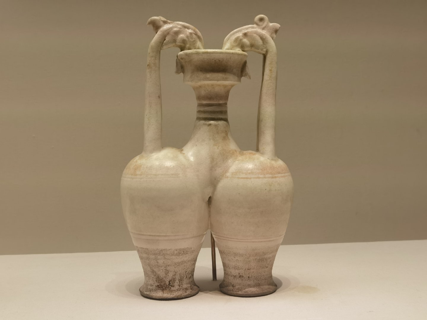 看见文物白瓷制作的盛水器你见过吗