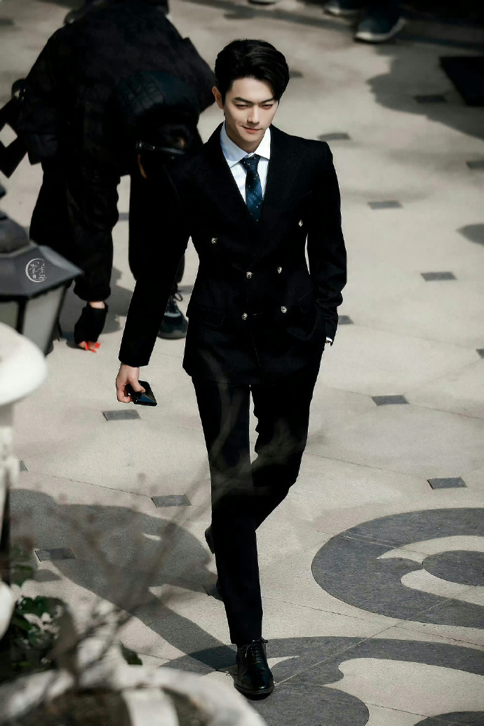 许凯你比星光美丽