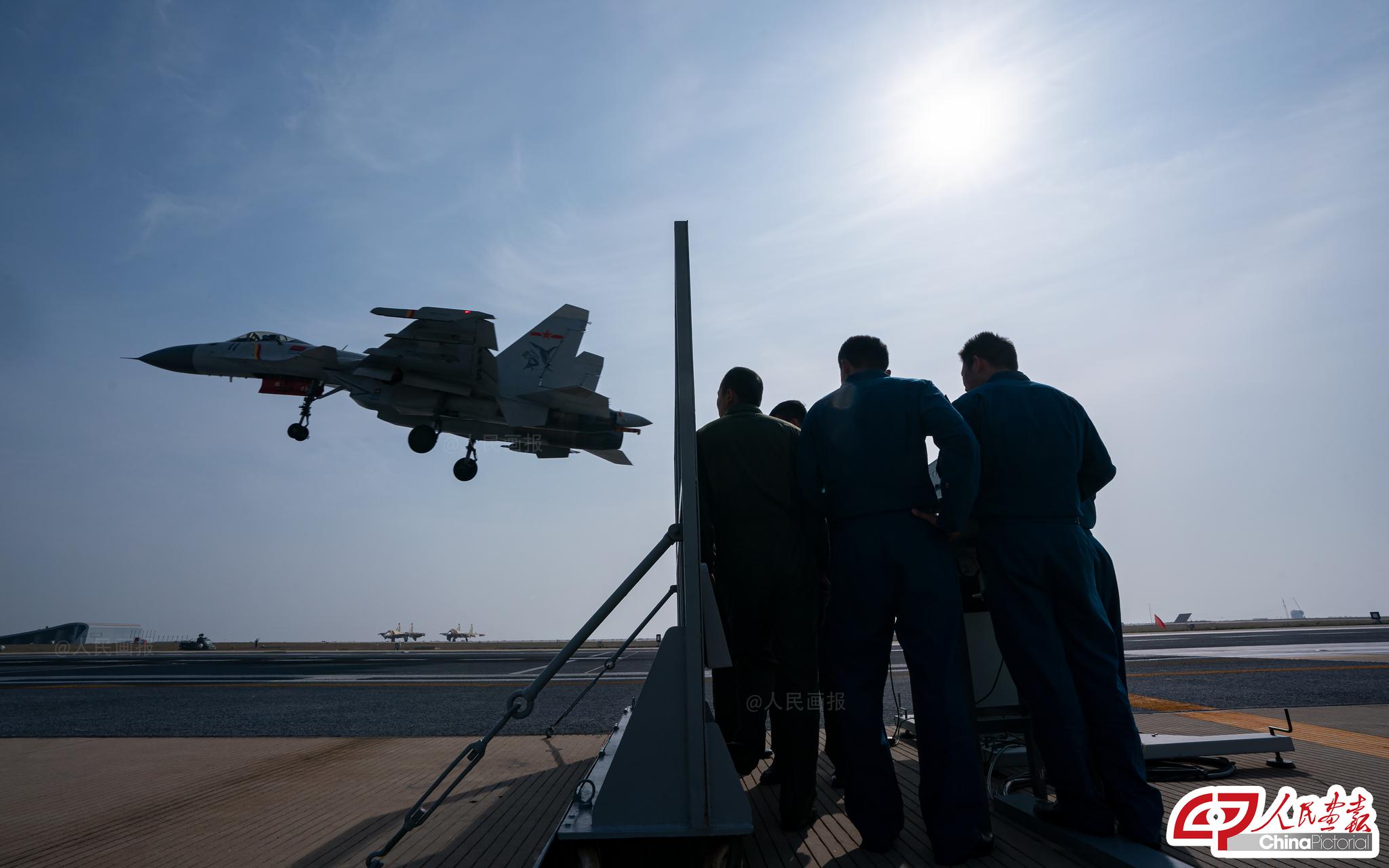 高清大图祝贺人民海军航空兵生日快乐人民海军72岁生日快乐