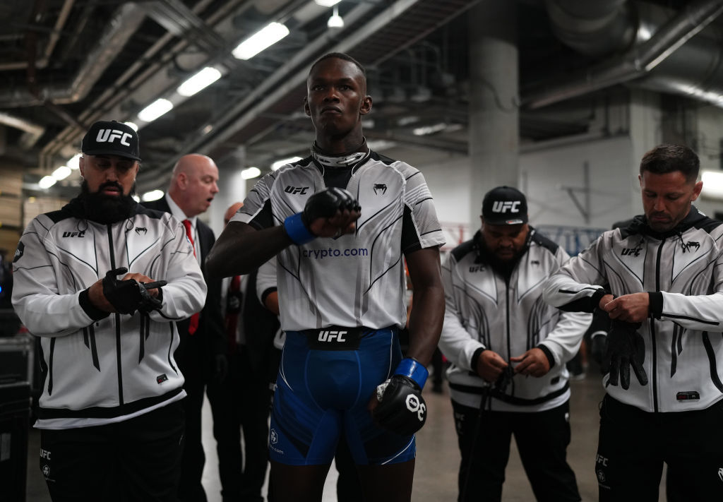 干脆ko复仇宿命之敌,阿迪萨亚的满腔怒火得到了回应,他做到了!