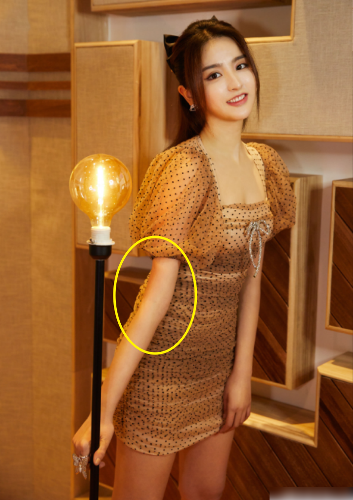 金子涵身材发福后首次直播,看清忘开美颜的脸减肥效果如何很显然