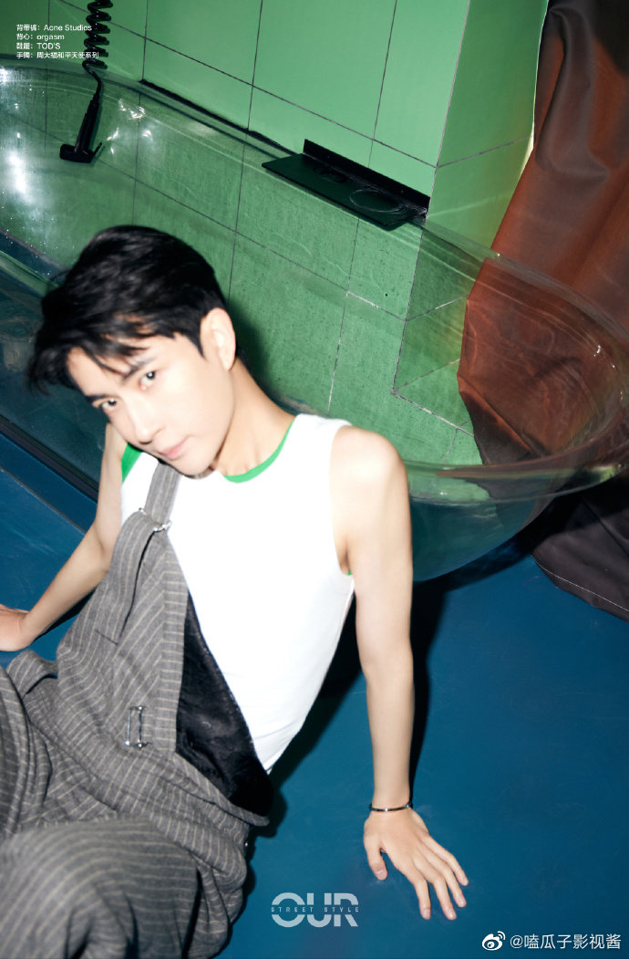 于朦胧这摸头杀也太有男友力了!__财经头条