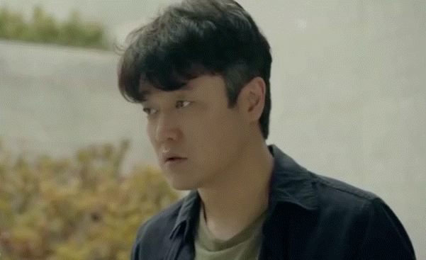 《谁是凶手》开分7.1，目前32335人参与评分……休闲区蓝鸢梦想 - Www.slyday.coM