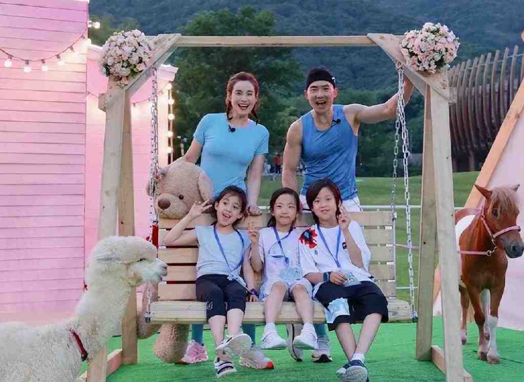 50岁刘畊宏晒全家福庆结婚15周年,与张艺兴同天生日梦幻连麦休闲区蓝鸢梦想 - Www.slyday.coM 50岁刘畊宏晒全家福庆结婚15周年,与张艺兴同天生日梦幻连麦休闲区蓝鸢梦想 - Www.slyday.coM