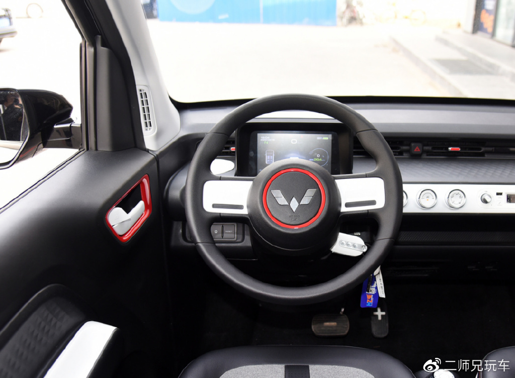 年轻人的首台电动车，不妨看看这3款，大厂出品，售价亲民不用油