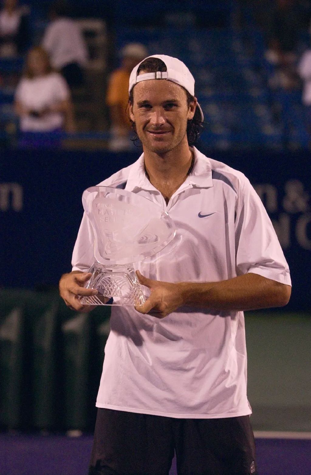 莫亚是如何成为第一个夺取辛辛那提大师赛冠军的西班牙人的