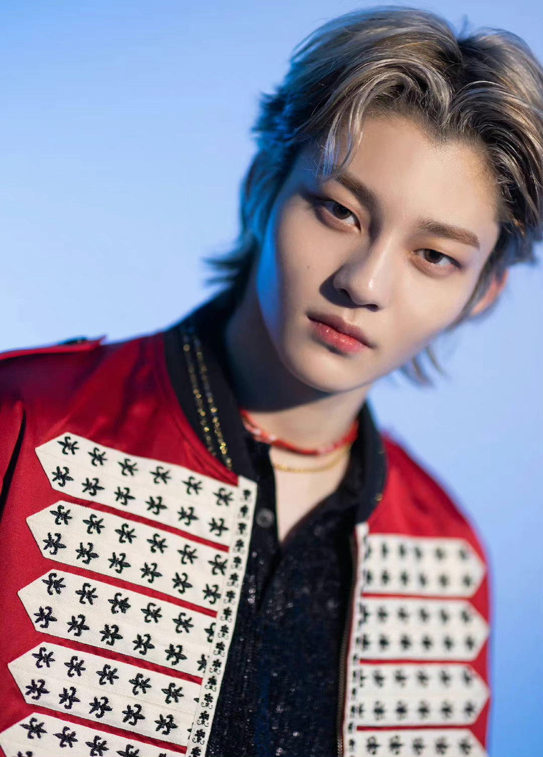 乐华新男团boyhood六位成员怼脸照……__财经头条