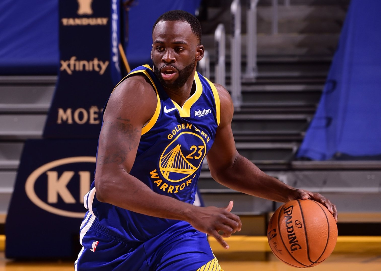 勇士大爆发格林19助攻刷新队史库里乌布雷爆砍56分轰三连胜