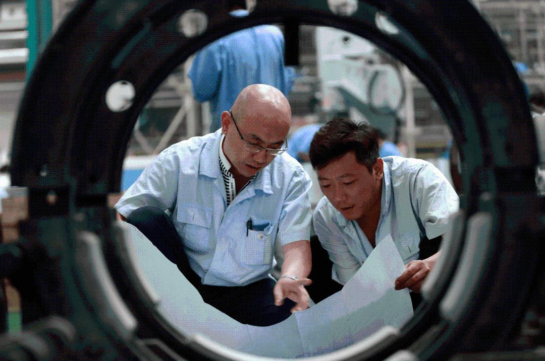 全国人大代表、中国航天科工集团首席技师戴天方：年轻人不愿进工厂，怎么办？休闲区蓝鸢梦想 - Www.slyday.coM