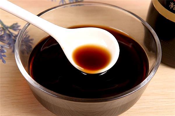 会看到各种种类的醋,有白醋,米醋,老陈醋,香醋……等等