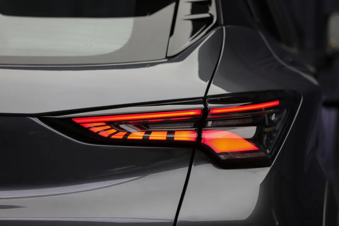 自主SUV中的极光，1.5T仅12万左右，吉利ICON/长安UNI-T怎么选