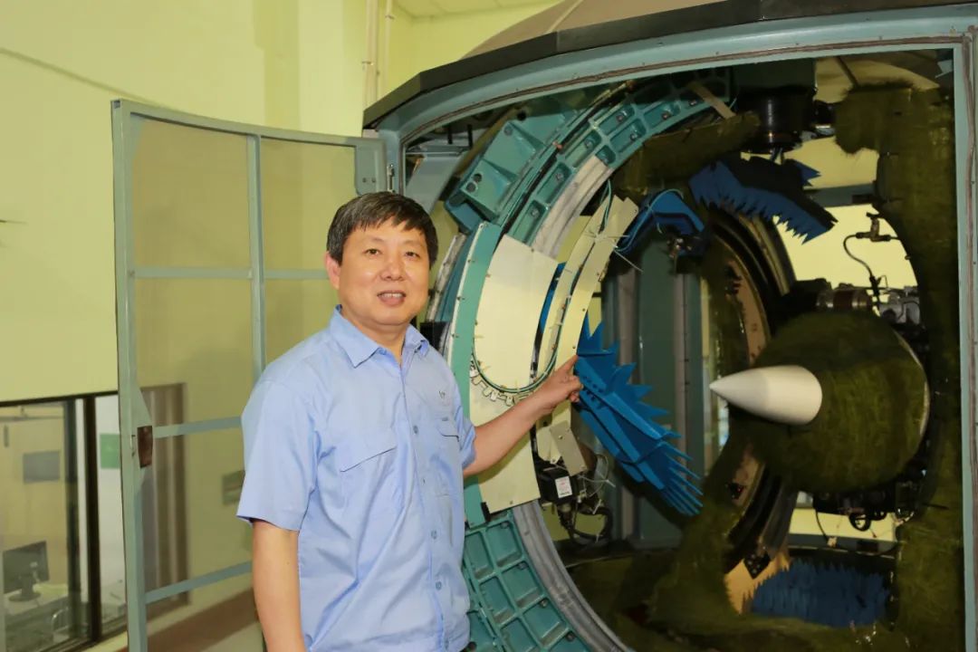 导弹总设计师心脏病突发因长期超负荷工作2000年6月30日清晨樊会涛在