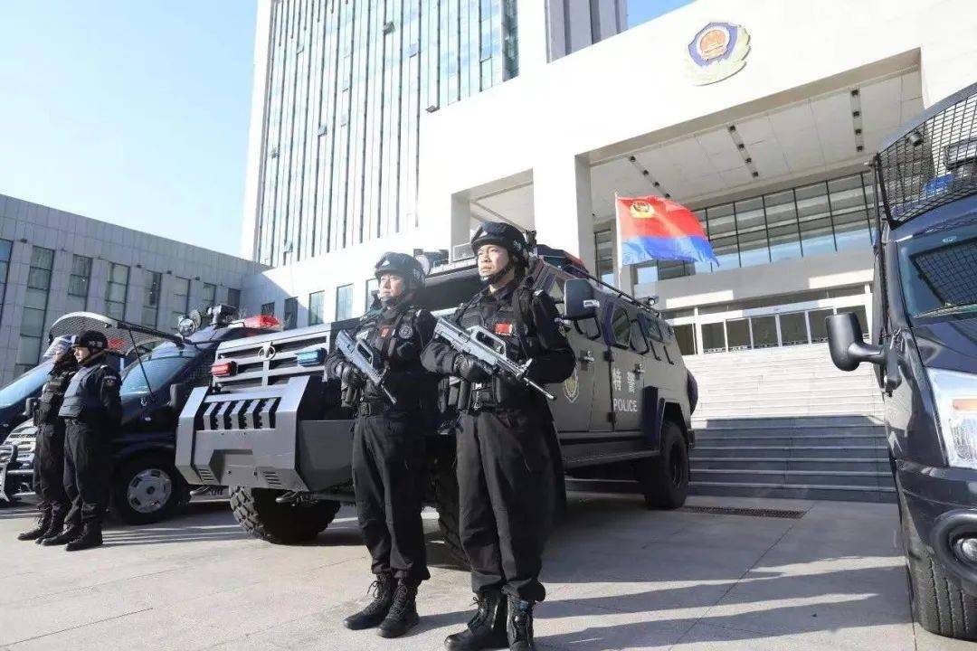 【你好,警察节】海阳公安向全市人民汇报休闲区蓝鸢梦想 - Www.slyday.coM 【你好,警察节】海阳公安向全市人民汇报休闲区蓝鸢梦想 - Www.slyday.coM