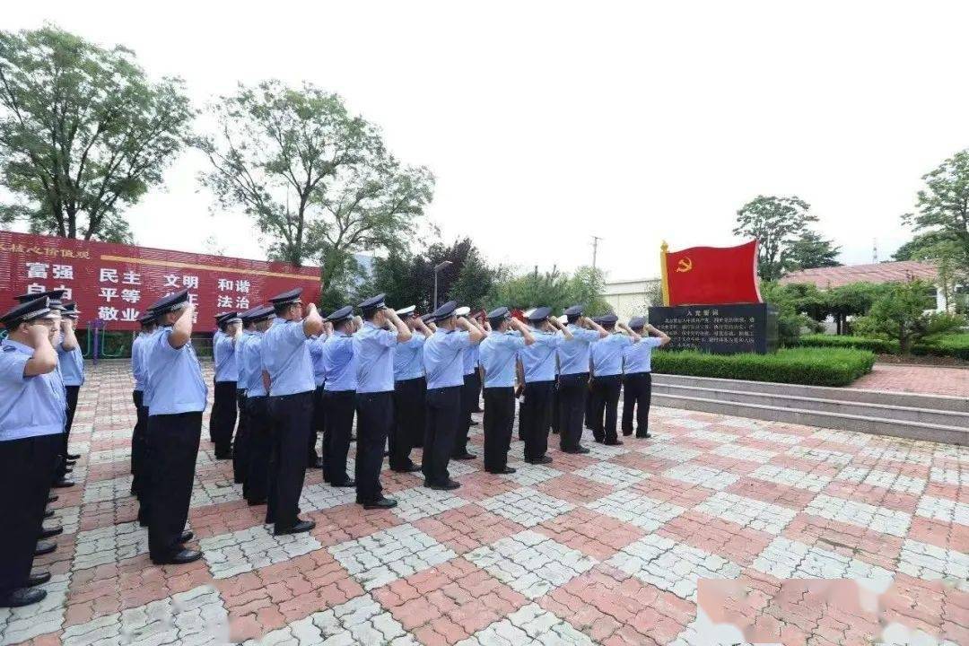 【你好,警察节】海阳公安向全市人民汇报休闲区蓝鸢梦想 - Www.slyday.coM 【你好,警察节】海阳公安向全市人民汇报休闲区蓝鸢梦想 - Www.slyday.coM