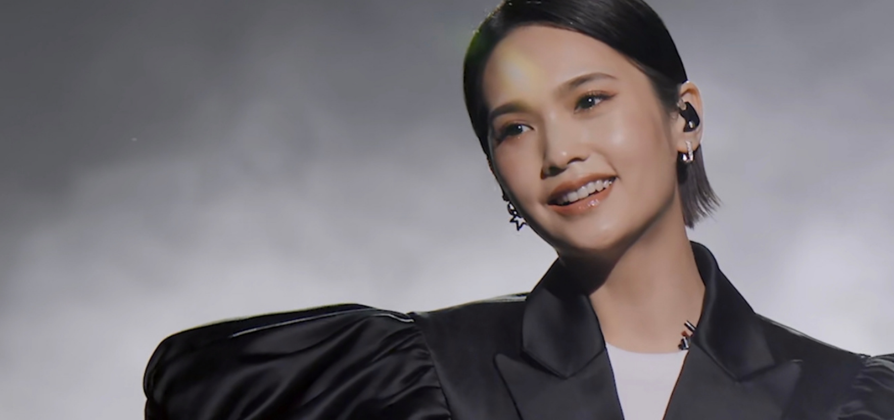 杨丞琳踢馆姐姐2唱歌像听cd跳舞好看到犯规