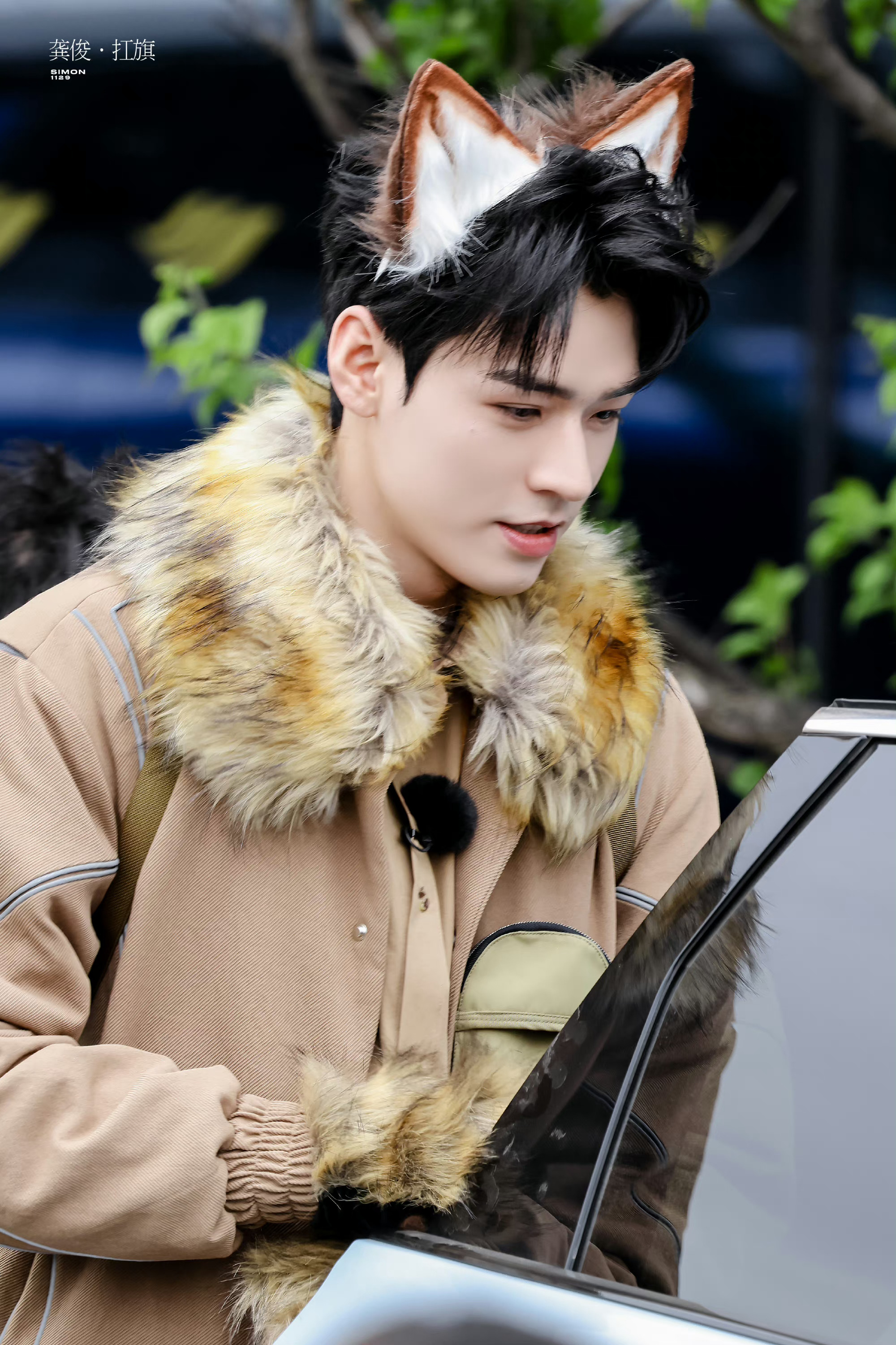 龚俊极挑cos小狐狸造型有点帅气和可爱哦