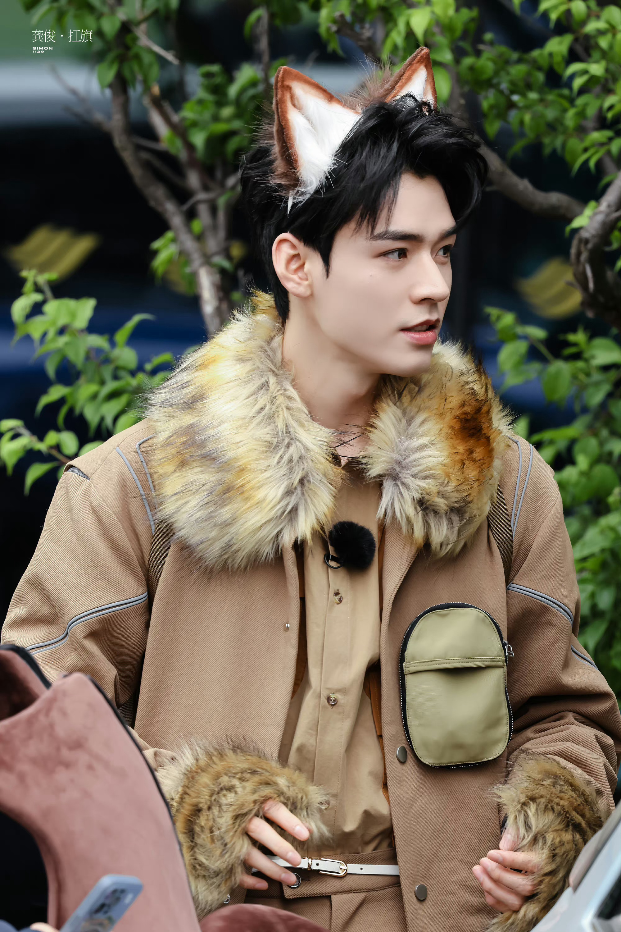 龚俊极挑cos小狐狸造型有点帅气和可爱哦