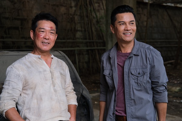 卸甲归来热血上线吕良伟以寡敌众体能似28岁