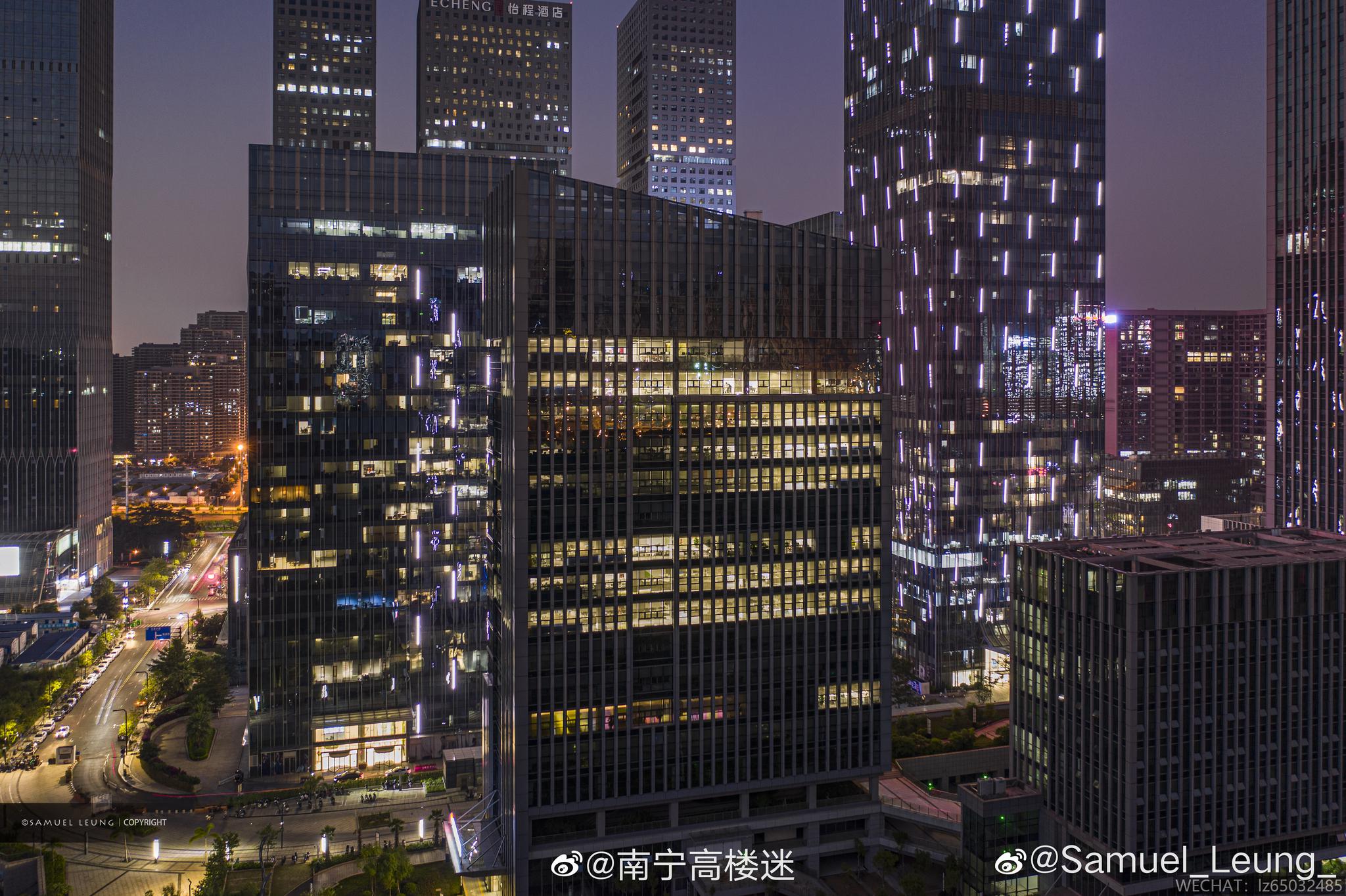 via@samuel_leung_ #头号博主说#——南宁五象总部基地高清夜景图.
