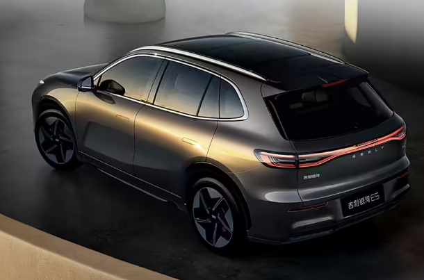 零跑B10将激光雷达杀至12万级，对比银河E5谁更超值？