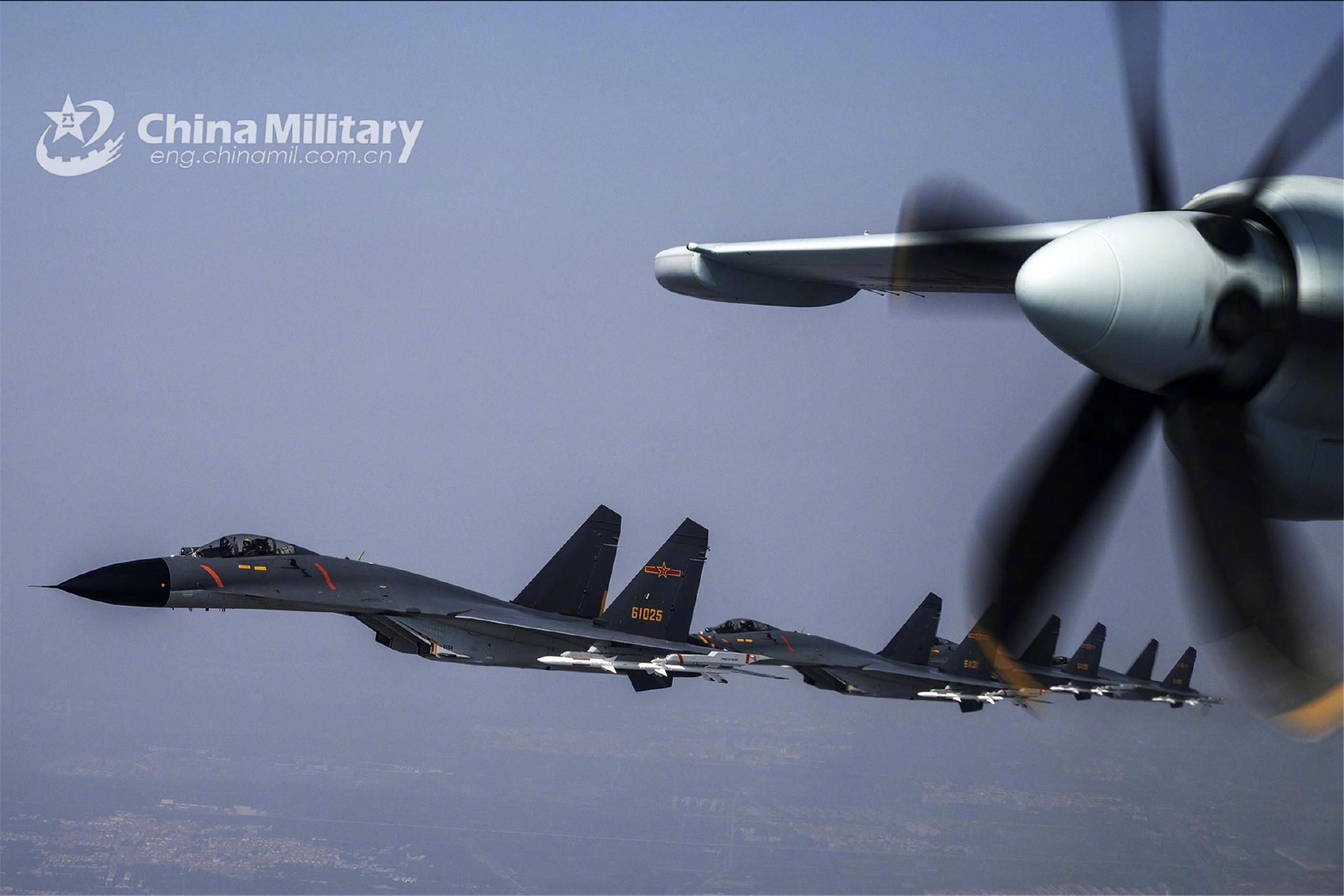 中国空军战机A2A航空摄影作品!__财经头条