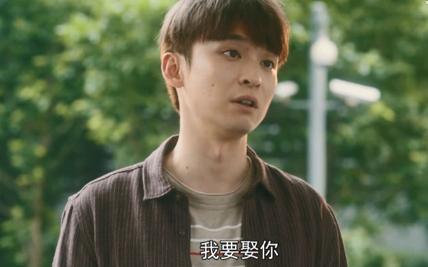 看到18集,诗诗饰演的蒋南孙在意大利跟王正文重逢相聚,正在擦出