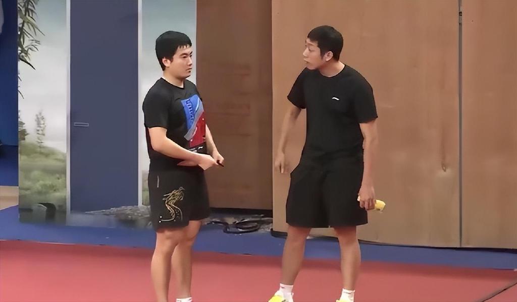 许昕离开国乒训练基地！被求合影签名，将与刘诗雯一起解说世乒赛休闲区蓝鸢梦想 - Www.slyday.coM