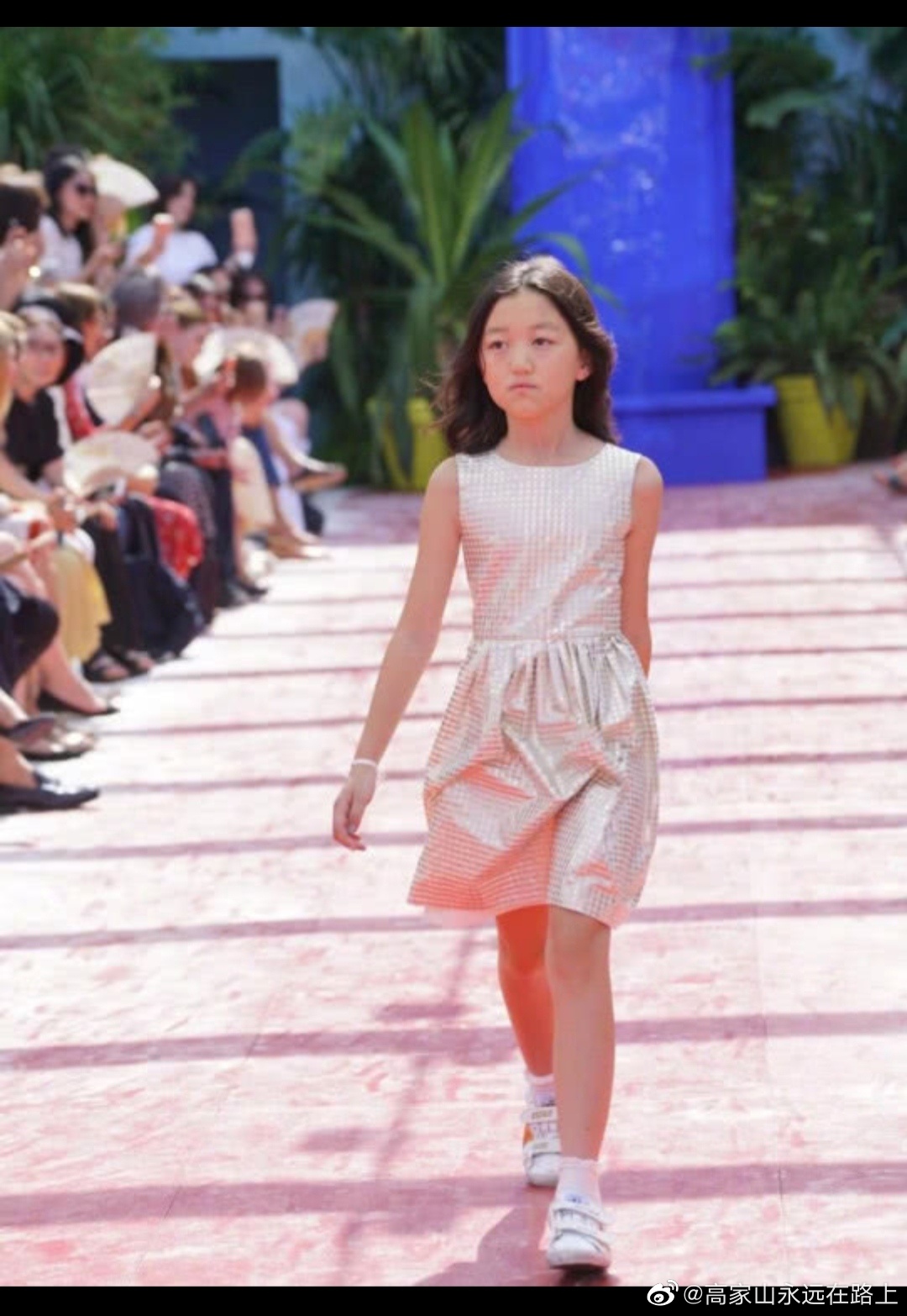 王菲女儿李嫣最近的照片