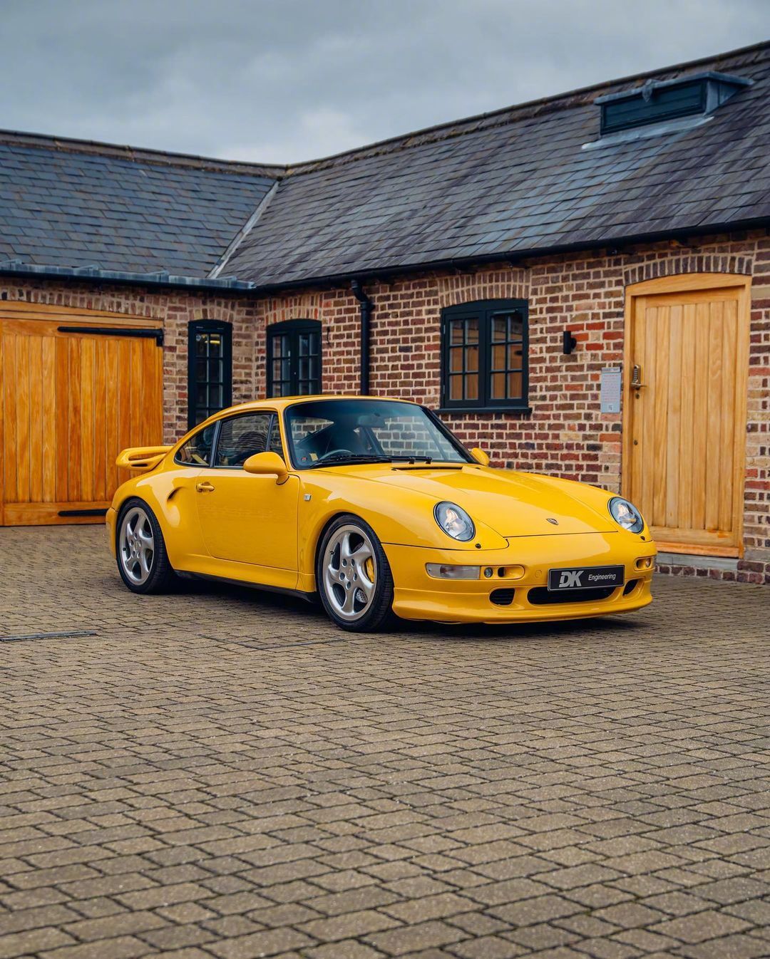 经典车之帅气的小车保时捷911 turbo s