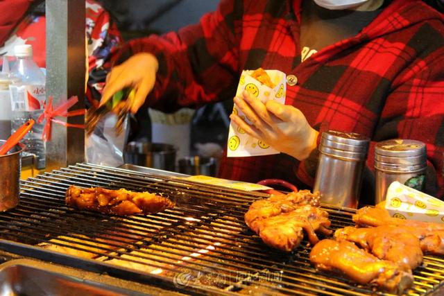 超火爆山东新添一条美食网红步行街人间烟火气最抚凡人心