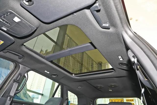 懂车的进：30万级硬派SUV买福特撼路者还是三菱帕杰罗劲畅？