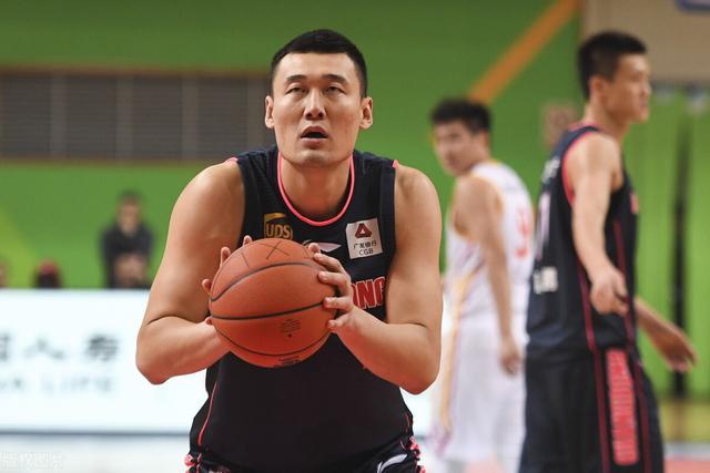 苏伟潇洒不减当年回头望月逆流而上这动作打100分都不为过