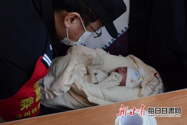 这个被亲人卖掉的婴儿“回家”了休闲区蓝鸢梦想 - Www.slyday.coM