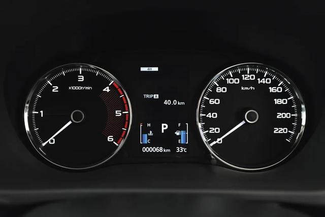 懂车的进：30万级硬派SUV买福特撼路者还是三菱帕杰罗劲畅？