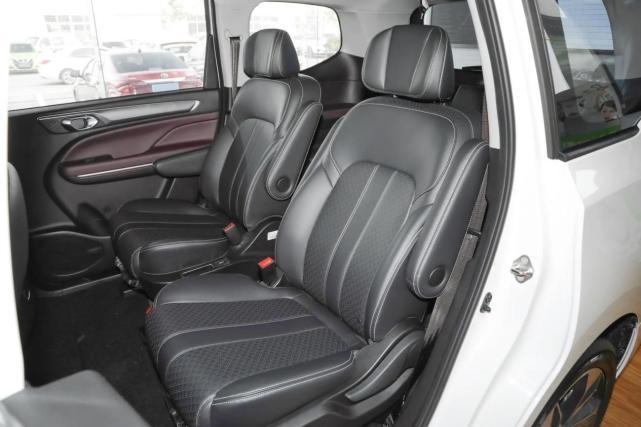 价格最低不到10万，颜值高配置丰富，三款自主品牌MPV推荐