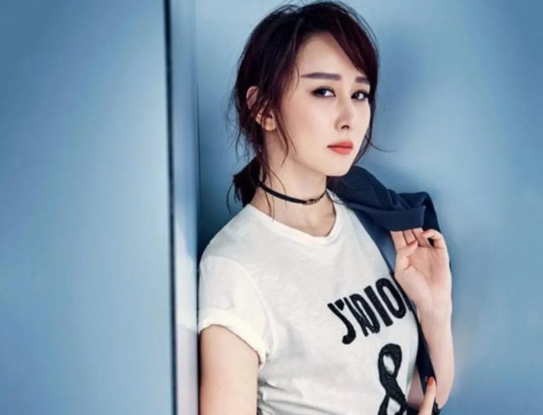 上浪姐2的百亿贵妇胡静老公为她割掉器官为何在深夜买醉