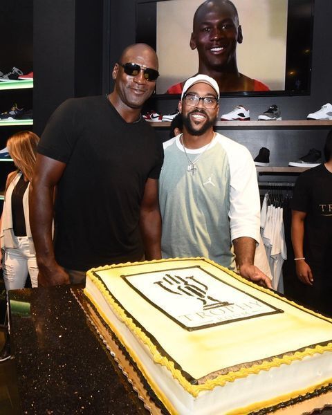 乔丹31岁次子约会皮蓬46岁前妻，引发热议，NBA俩球星会气冒烟？休闲区蓝鸢梦想 - Www.slyday.coM