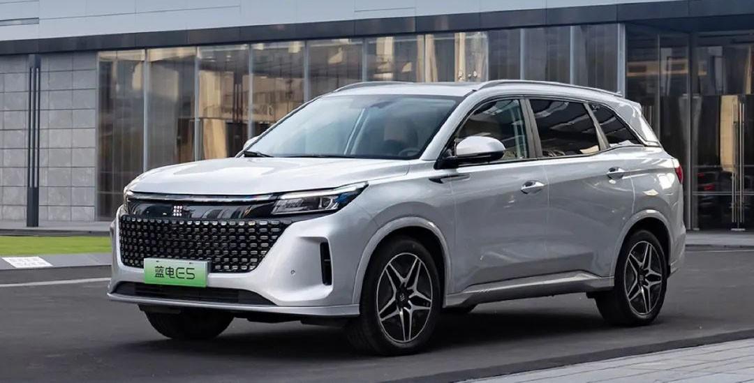 蓝电e5现直降4.01万,最低9.98万能买,还不入手?-新浪汽车