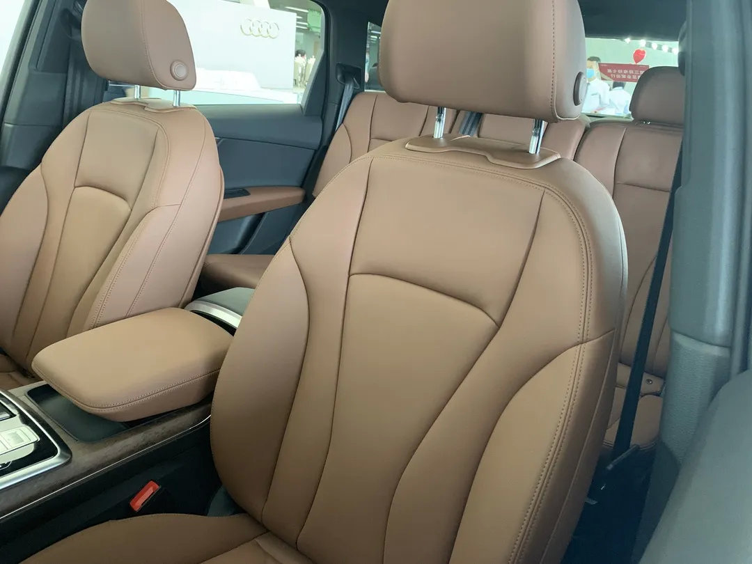 探店新款奥迪Q7：真买的话3.0T入门版就够了