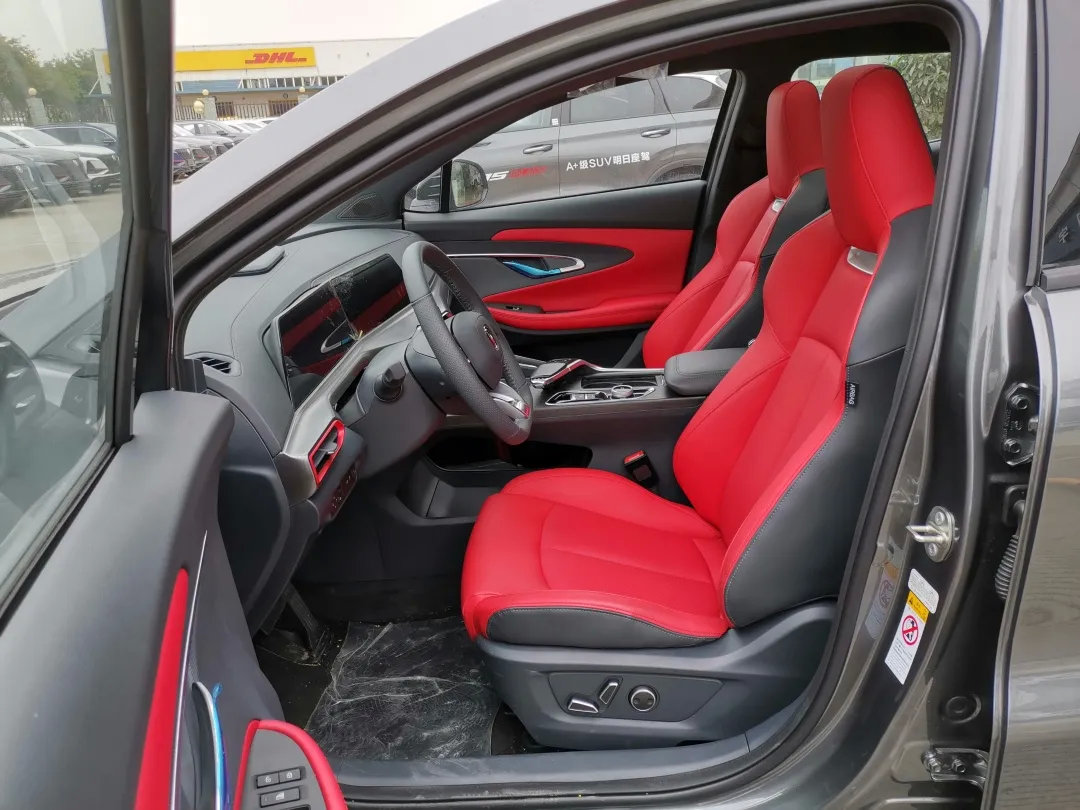 自主SUV中的极光，1.5T仅12万左右，吉利ICON/长安UNI-T怎么选