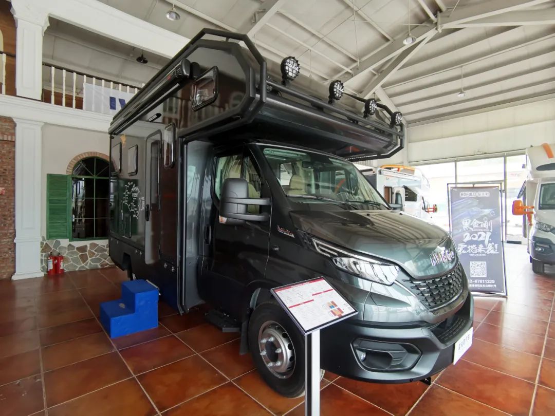 大额头侧拓展 霸气越野风丨霍夫勒「黑金刚」侧拓展房车