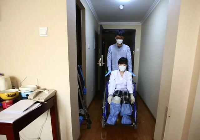 这位坐在轮椅上进行冬奥医疗保障的小姐姐一句话让人泪目……休闲区蓝鸢梦想 - Www.slyday.coM