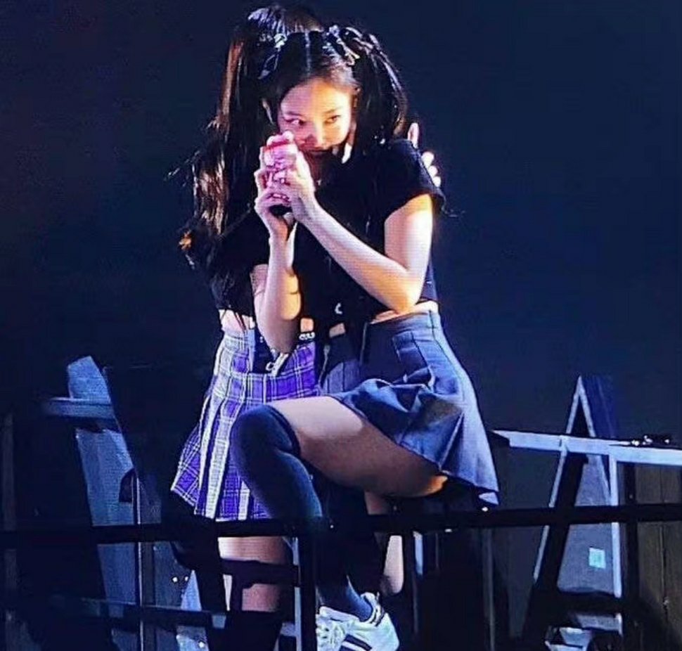 jennie双马尾的演唱会旧照好可爱啊!__财经头条