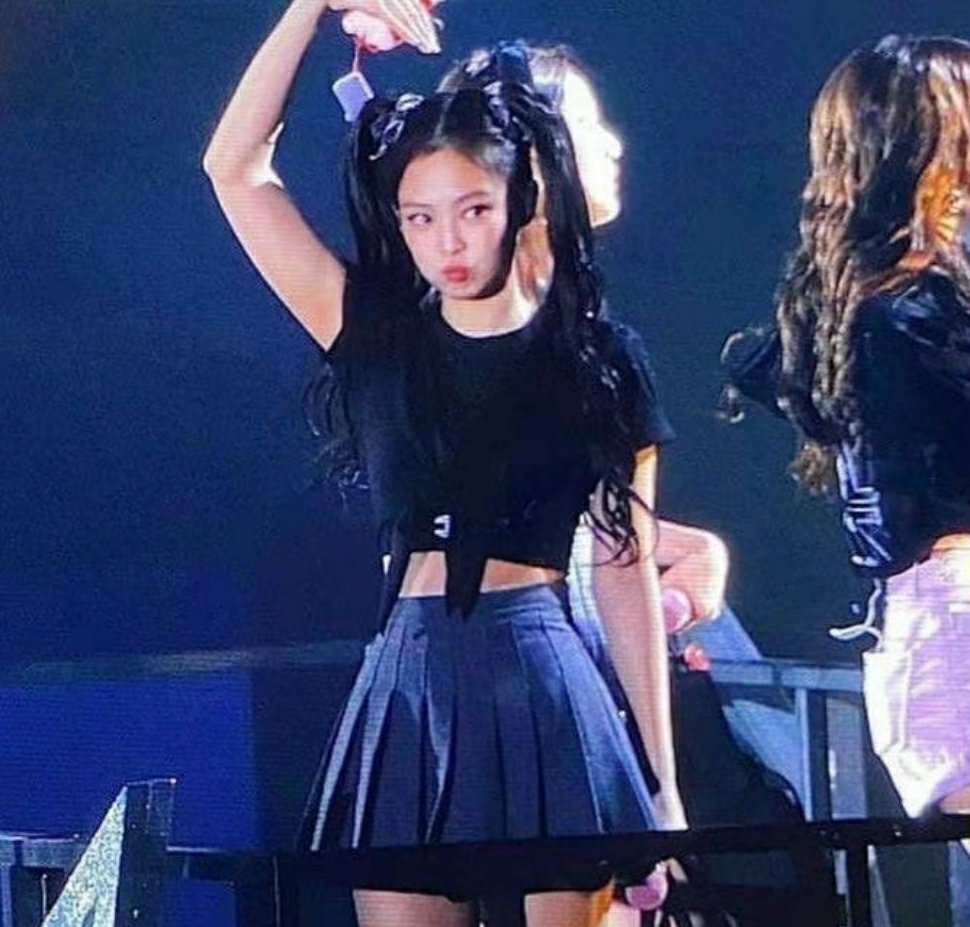 jennie双马尾的演唱会旧照好可爱啊!__财经头条