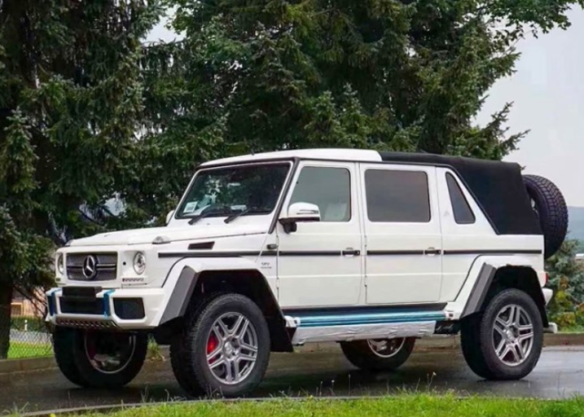 浦西老板买辆迈巴赫g650,落地1400万元,搭载稀有v12引擎