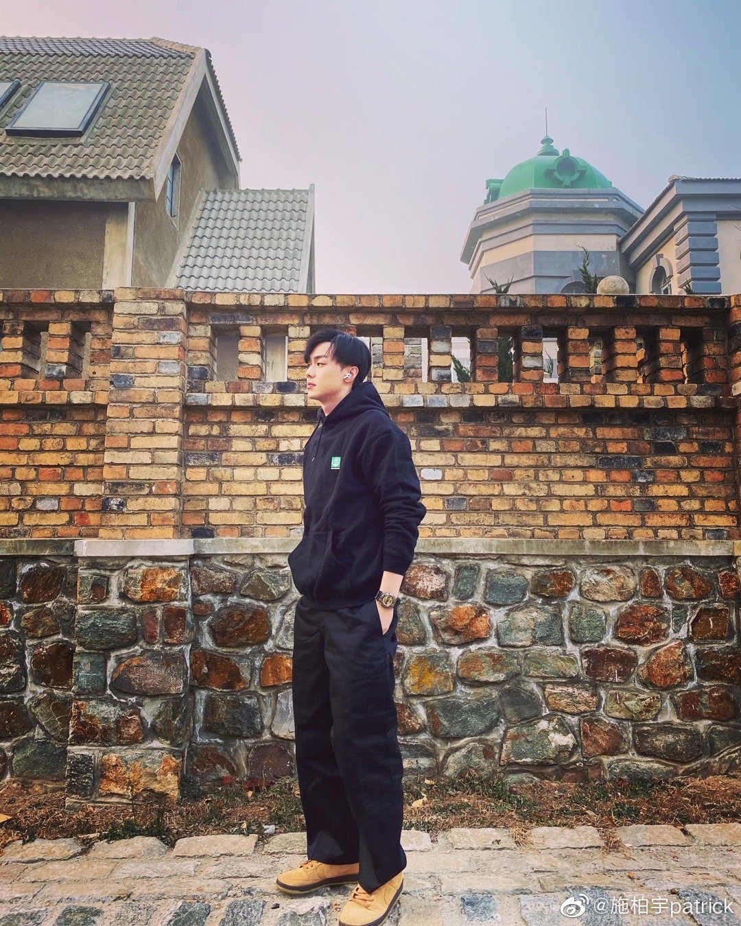 想见你演莫俊杰的施柏宇ins发文再见了别再流泪