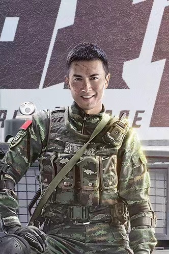 狠狠被高伟光眼神拿捏的一天特战行动他来了