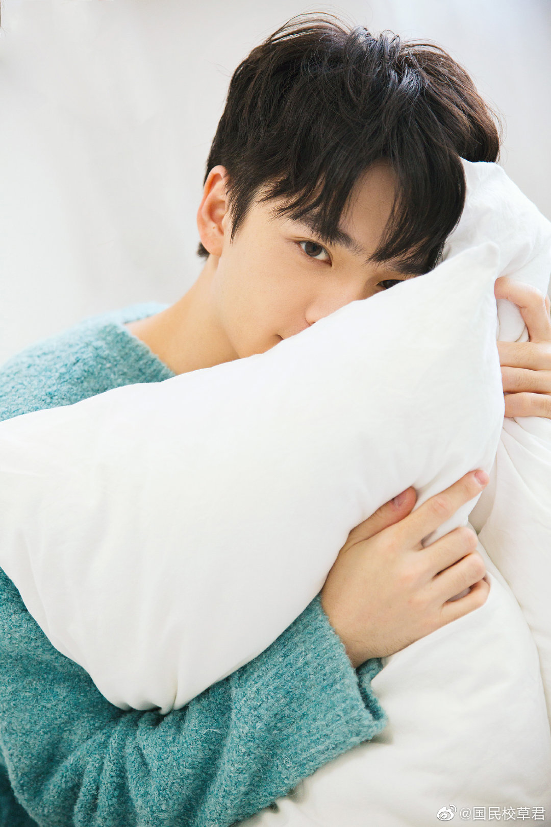 99年的暖萌小哥哥